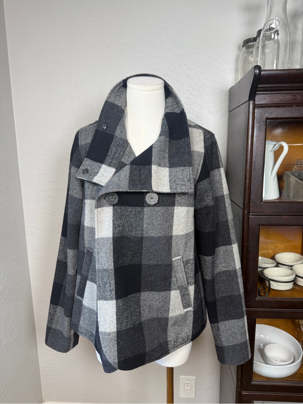 Kimchi Blue Plaid Wool Blend Peacoat Gray Black Buffalo Check Jacket Size M